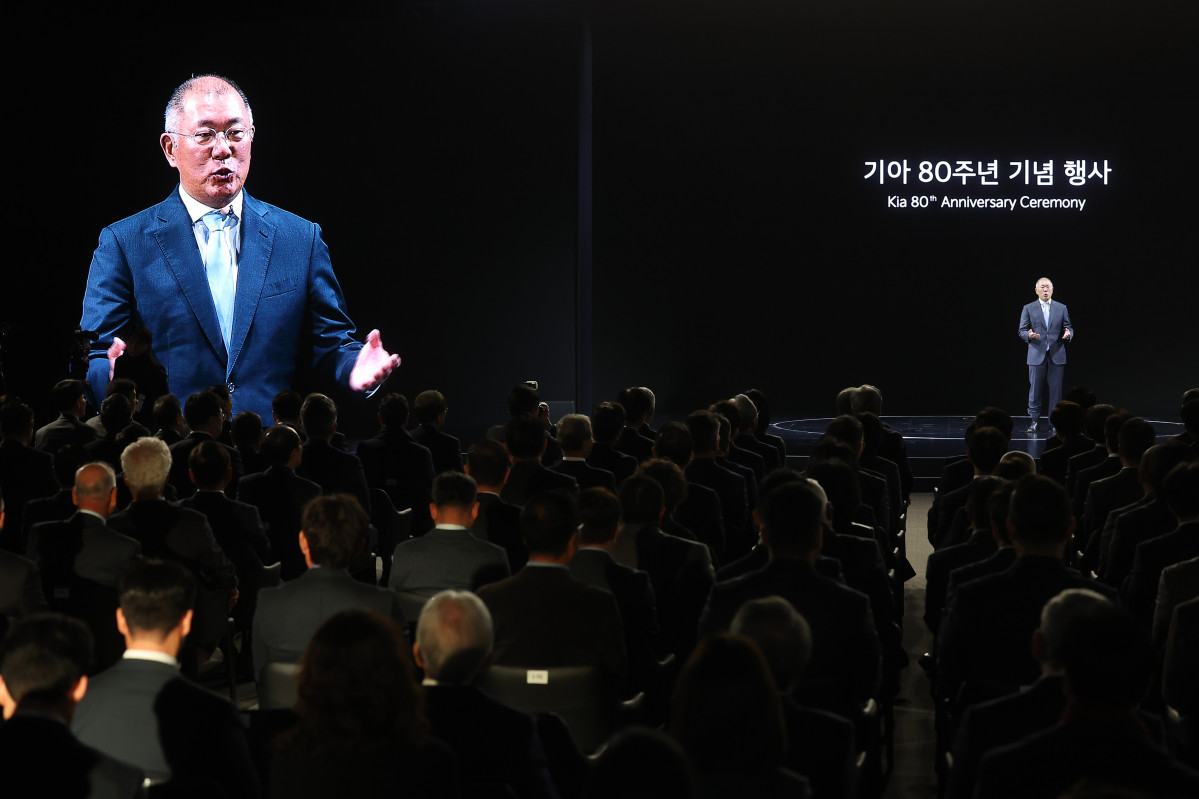 ▲정의선 현대차그룹 회장이 5일 경기 용인시 기아 비전스퀘어에서 열린 기아 80주년 기념식에서 발언하고 있다. (연합뉴스)