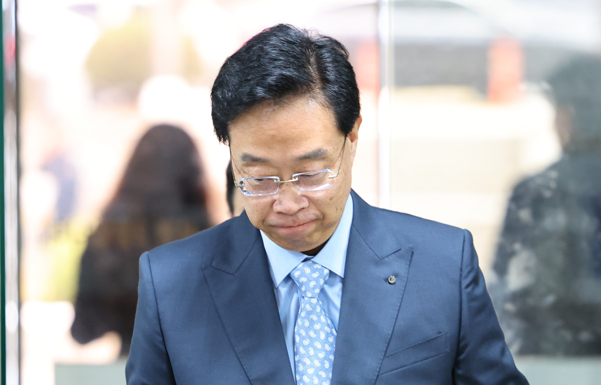 ▲전준경 전 민주연구원 부원장이 지난해 3월 서울 서초구 서울중앙지방법원에서 열린 구속 전 피의자 심문(영장실질심사)에 출석하고 있다. (뉴시스)