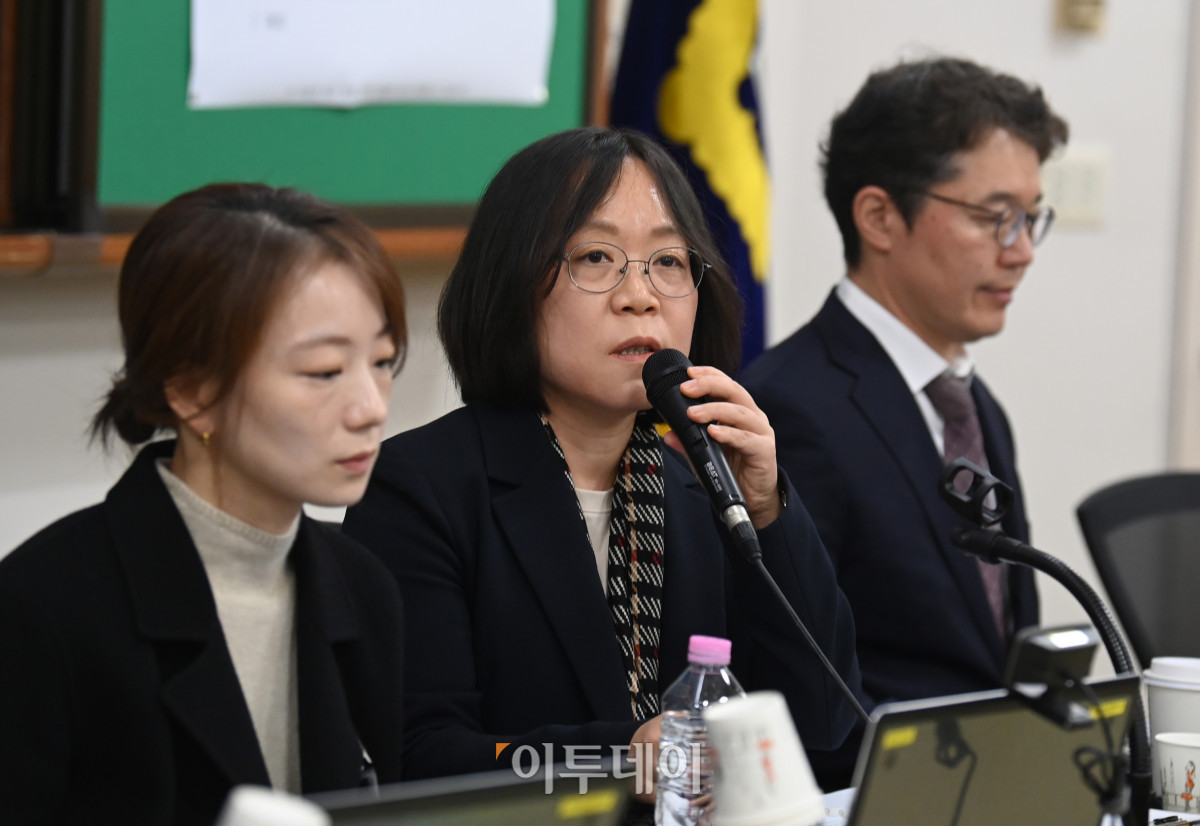 ▲김예영 전국법관대표회의 의장이 8일 경기 고양시 사법연수원에서 열린 2025년 하반기 전국법관대표회의에서 개회선언을 하고 있다. 조현호 기자 hyunho@