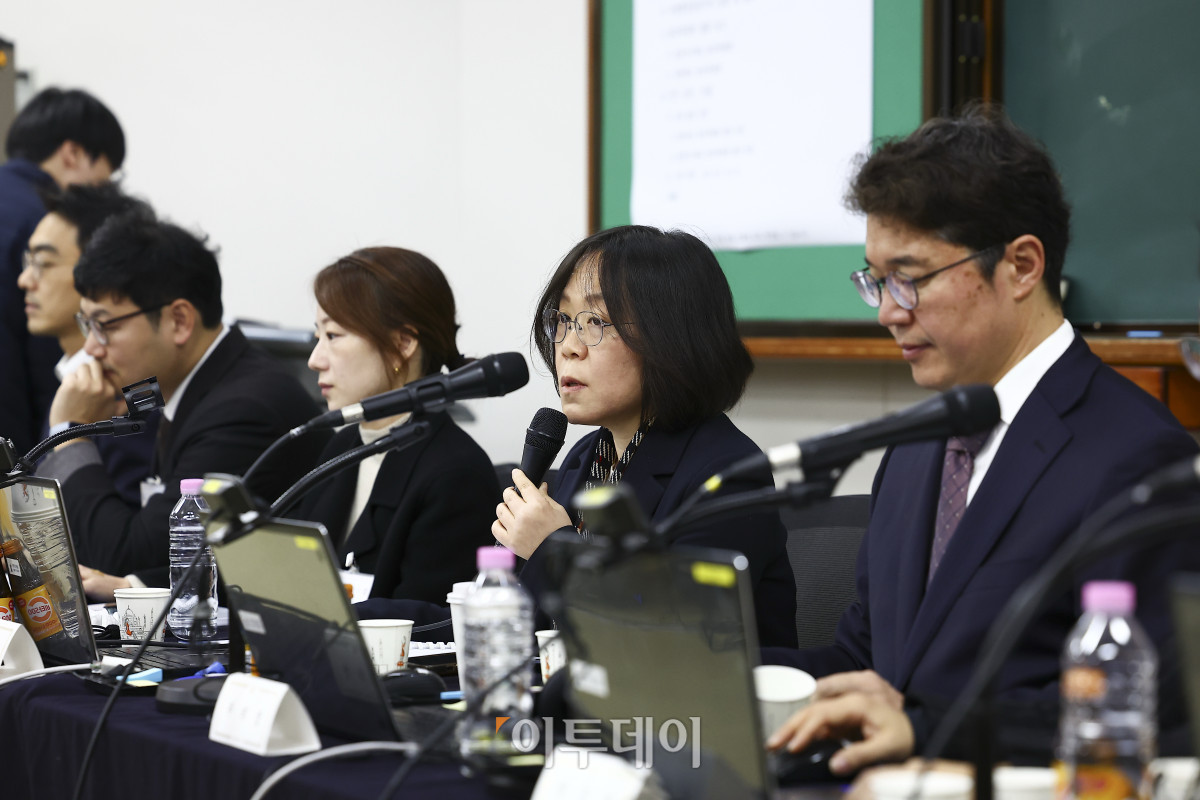 ▲김예영 전국법관대표회의 의장이 8일 경기 고양시 사법연수원에서 열린 2025년 하반기 전국법관대표회의에서 개회선언을 하고 있다. 조현호 기자 hyunho@