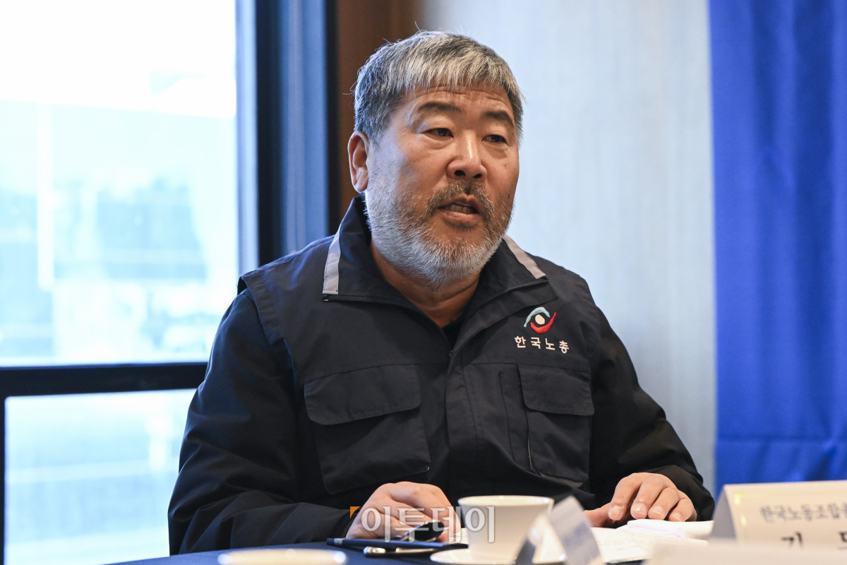 ▲김동명 한국노동조합총연맹 위원장이 8일 서울 중구 한국프레스센터에서 열린 노동안전 노사정 대표자 간담회에서 인사말을 하고 있다. 조현호 기자 hyunho@