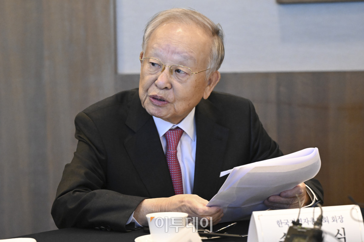 ▲손경식 한국경영자총협회장이 8일 서울 중구 한국프레스센터에서 열린 노동안전 노사정 대표자 간담회에서 인사말을 하고 있다. 조현호 기자 hyunho@