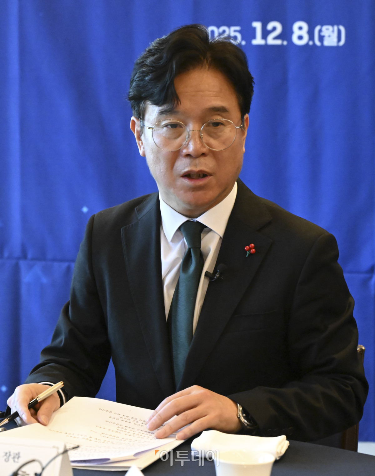 ▲김영훈 고용노동부 장관이 8일 서울 중구 한국프레스센터에서 열린 노동안전 노사정 대표자 간담회에서 인사말을 하고 있다. 조현호 기자 hyunho@