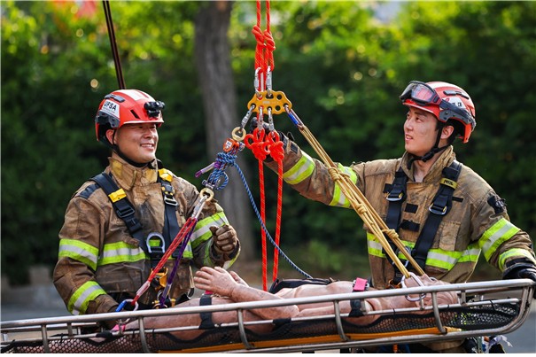 ▲최우수상을 받은 송민서씨의 ‘구조 훈련’. (철강협회)