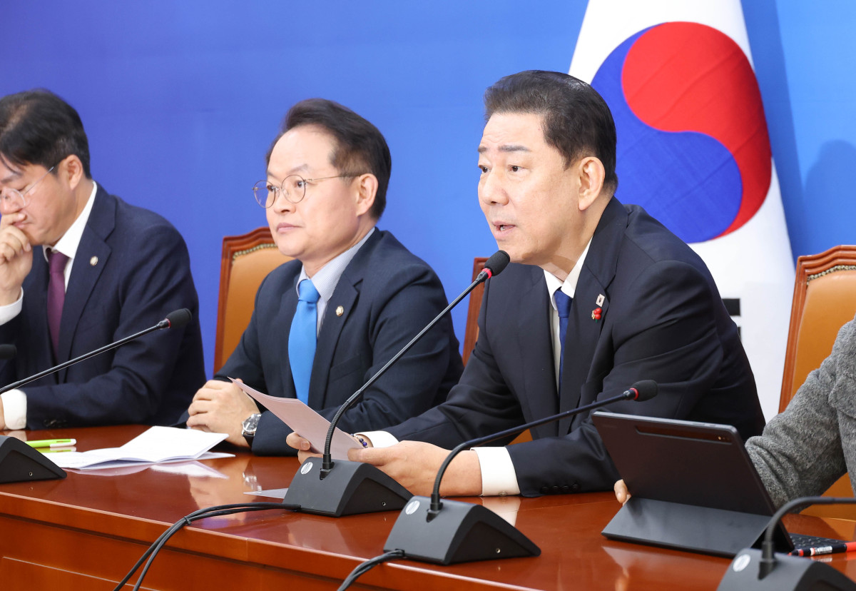 ▲김병기 더불어민주당 원내대표가 9일 서울 여의도 국회에서 열린 원내대책회의에서 발언하고 있다. (연합뉴스)