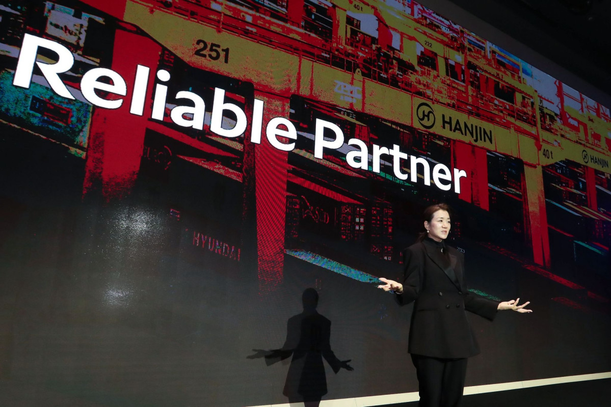 ▲조현민 한진 사장이 언박싱데이 2025 주제발표를 진행하고 있다. (사진=한진)