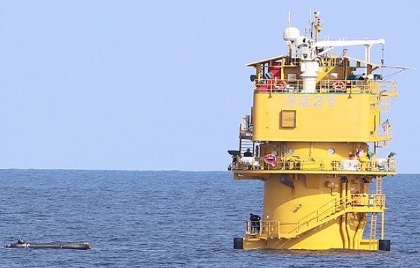 ▲이병진 민주당 의원은 지난 10월 해양경찰청 국정감사를 통해 한중 잠정조치수역에 설치된 중국 구조물의 심각성을 지적했다. 이 의원은 양식장 구조물이라는 중국 측 주장과 달리 군사 목적으로 활용될 소지가 있다고 강조했다. (사진제공 민주당 이병진 의원실)