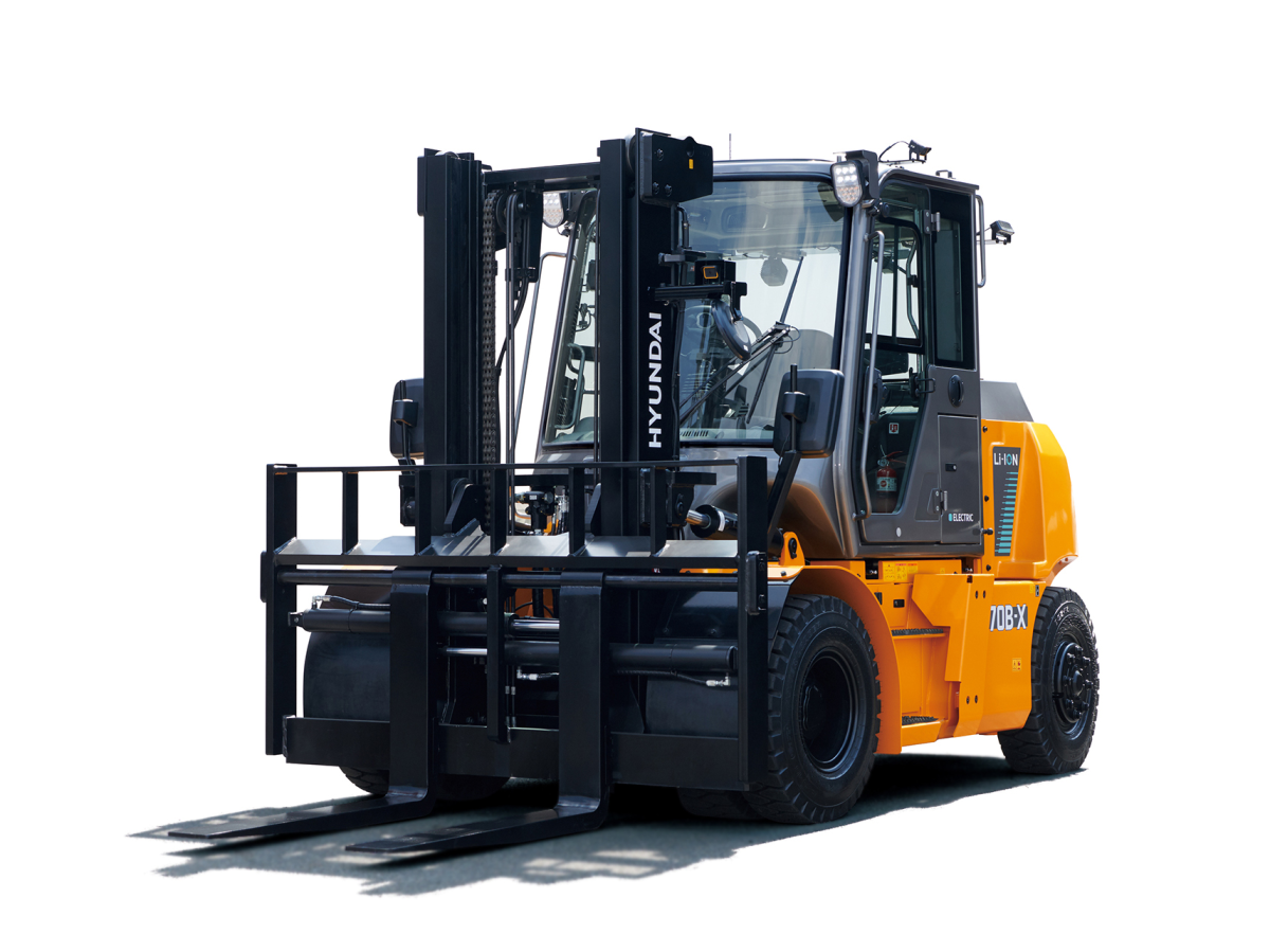 ▲북미 전문지로부터 ‘올해의 제품상’을 수상한 HD현대사이트솔루션의 중형 전동지게차 신모델 (사진제공=HD현대사이트솔루)