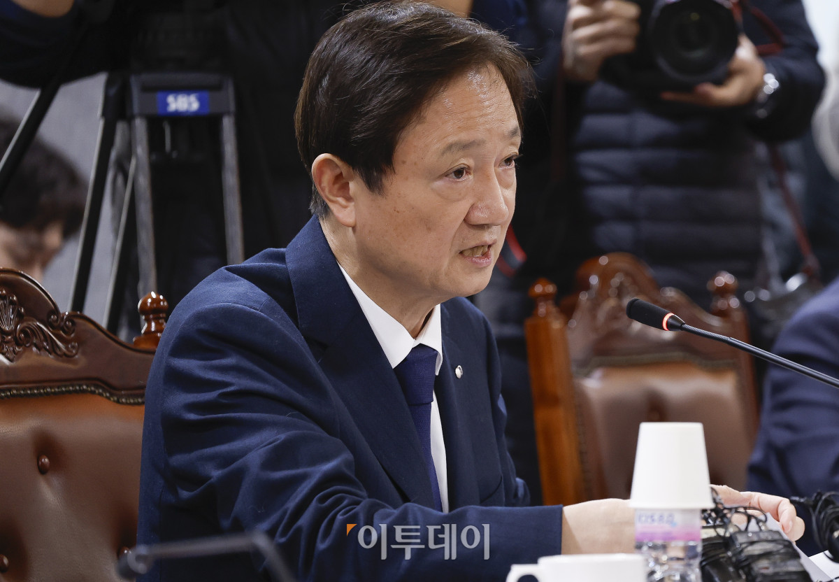 ▲이찬진 금융감독원장이 10일 서울 중구 은행연합회에서 열린 금융감독원장-금융지주회장 간담회에서 모두발언을 하고 있다. 조현호 기자 hyunho@