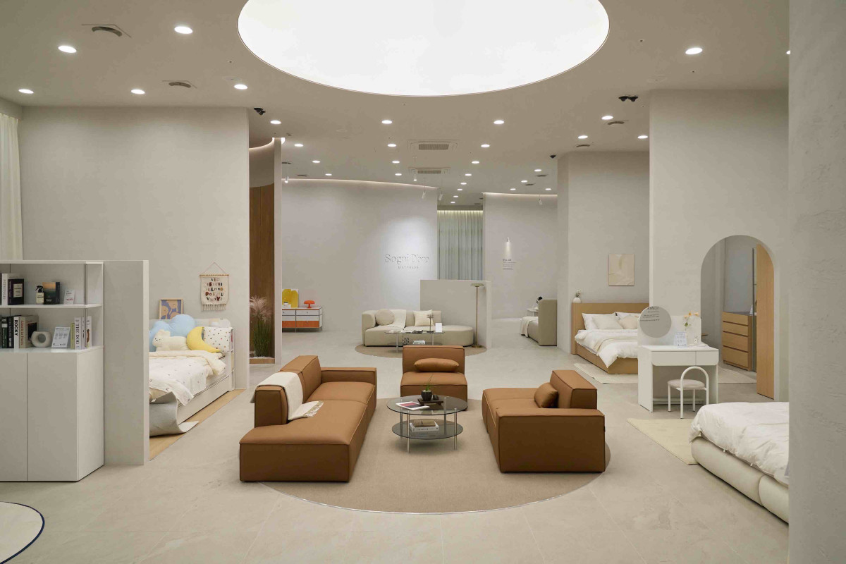 ▲레이디가구 수원직영전시장 홈앤카페 내부 전경. (사진제공=레이디가구)