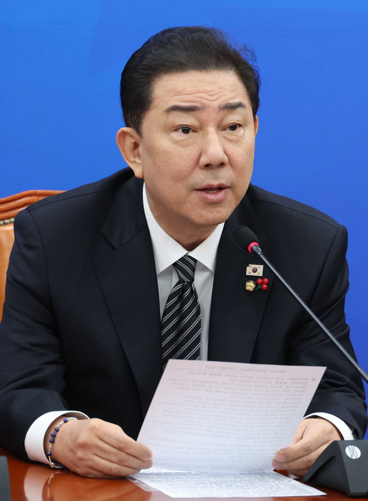 ▲김병기 더불어민주당 원내대표가 11일 오전 서울 여의도 국회에서 열린 정책조정회의에서 발언을 하고 있다. (사진=뉴시스)