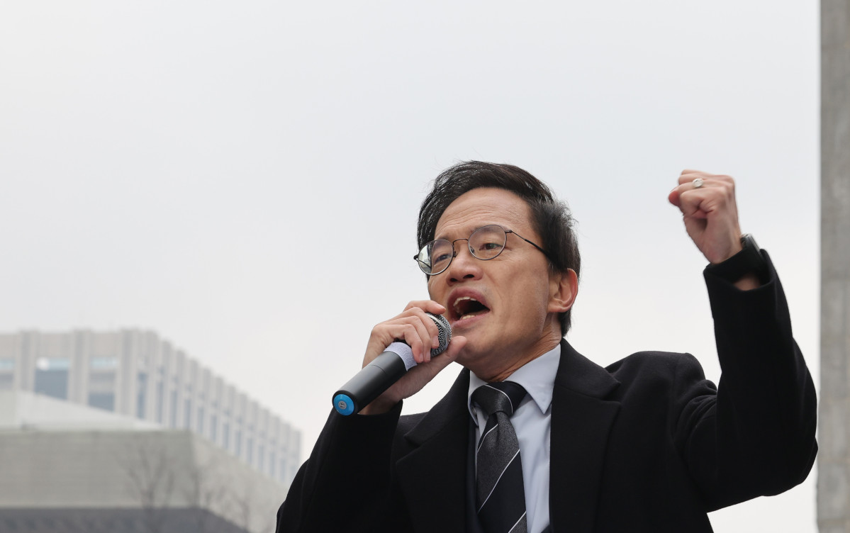 ▲박주민 더불어민주당 의원이 11일 서울 종로구 광화문광장에서 서울시장 출마 선언을 하고 있다. (연합뉴스)