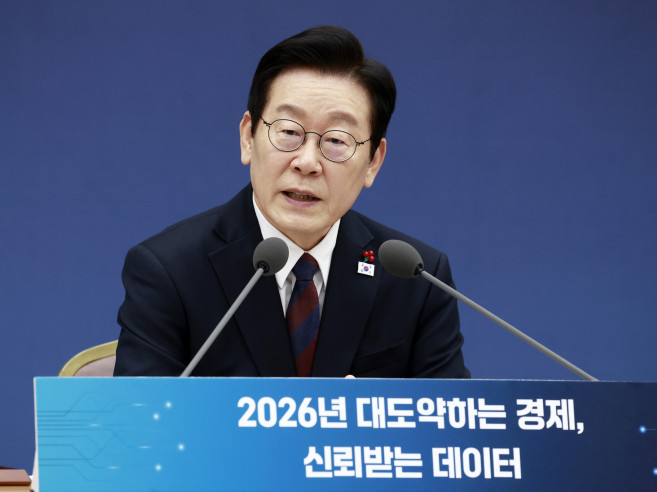 ▲이재명 대통령이 11일 세종시 정부세종컨벤션센터에서 열린 '2026년 대도약하는 경제, 신뢰받는 데이터' 기획재정부(국세청·관세청·조달청)-국가데이터처 업무보고에서 발언하고 있다. (연합뉴스)