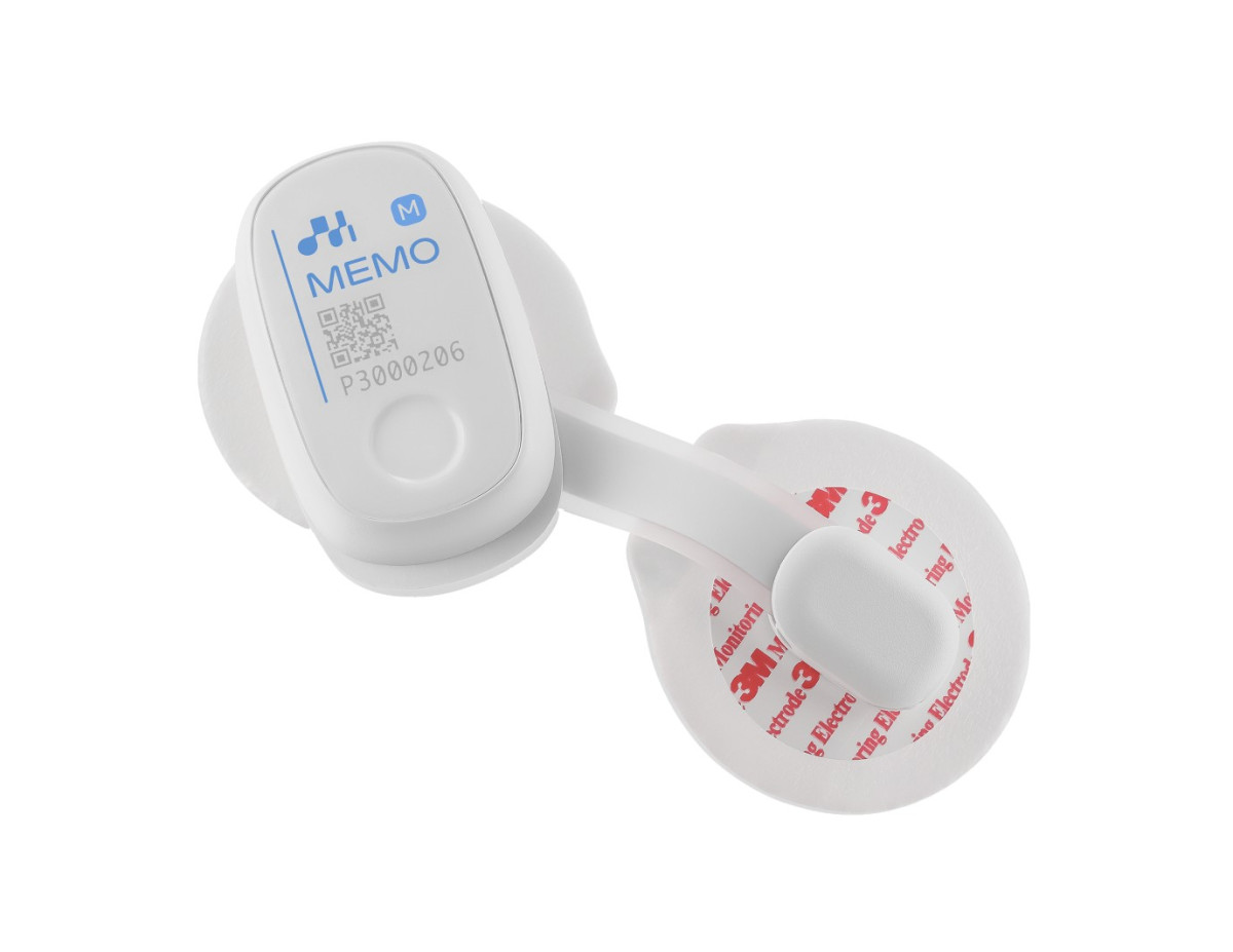 ▲휴이노, 초경량 웨어러블 심전도 측정 기기 메모 패치. (사진제공=휴이노)