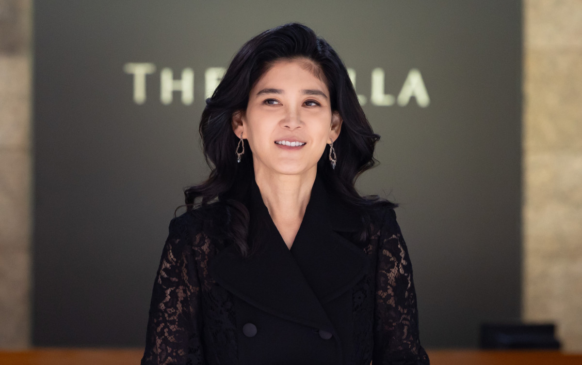 ▲이부진 호텔신라 대표이사 사장이 3월 20일 오전 서울 중구 호텔신라 장충사옥에서 열린 정기 주주총회를 마친 뒤 건물을 나서고 있다. (뉴시스)