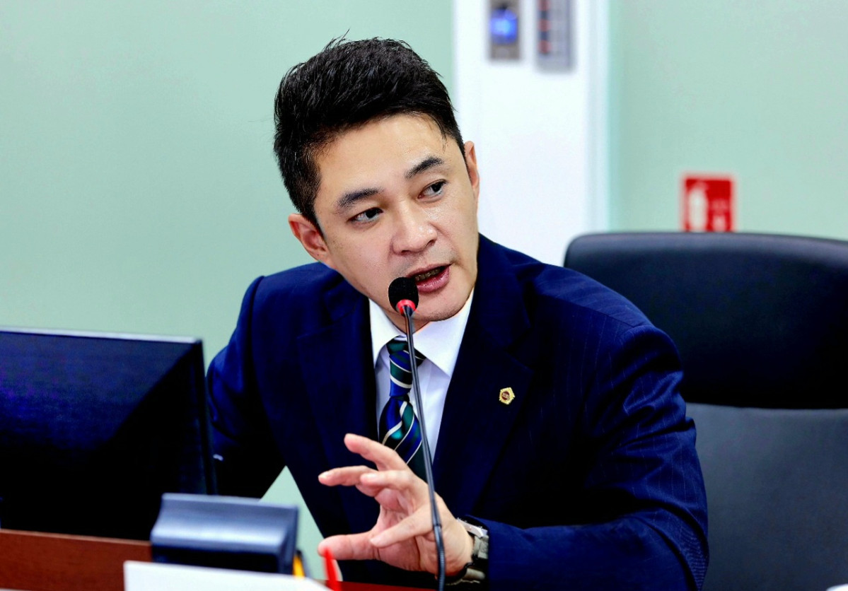 ▲전석훈 경기도의회 의원이 2026년도 보건건강국 예산안 심사에서 AI 유방암 검진사업 관련 질의를 하고 있다. (경기도의회)