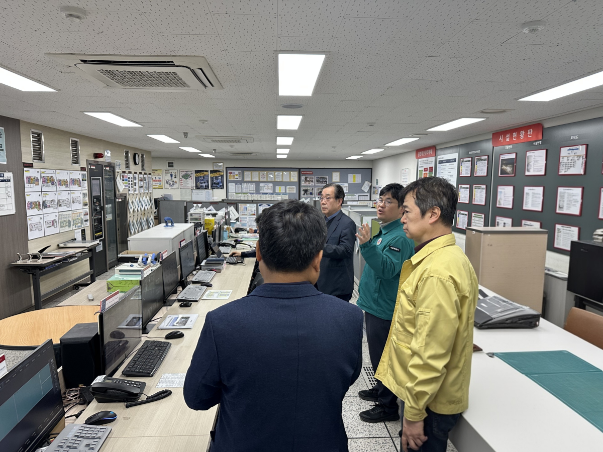 ▲이성은 서울시 재난안전기획관은 11일 지하철 구파발역과 연계된 롯데몰 은평을 직접 방문해 점검했다. (사진제공=서울시)