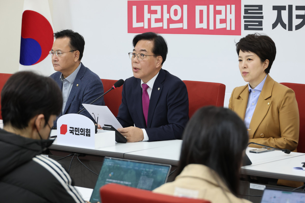 ▲송언석 국민의힘 원내대표가 14일 서울 여의도 국회에서 통일교 금품수수 연루 의혹 특검 제안과 관련해 기자간담회를 하고 있다. (연합뉴스)