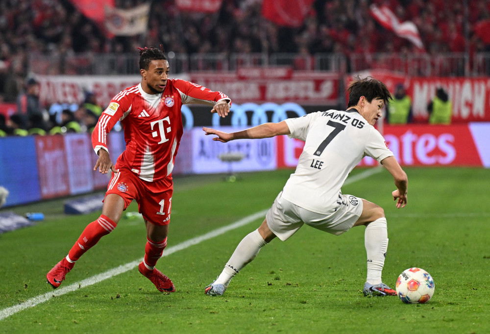 ▲바이에른 뮌헨의 미하엘 올리세가 14일(현지시간) 독일 뮌헨 알리안츠 아레나에서 열린 독일 프로축구 분데스리가 바이에른 뮌헨과 마인츠05의 경기에서 마인츠의 이재성과 볼 경합을 벌이고 있다. (로이터/연합뉴스)