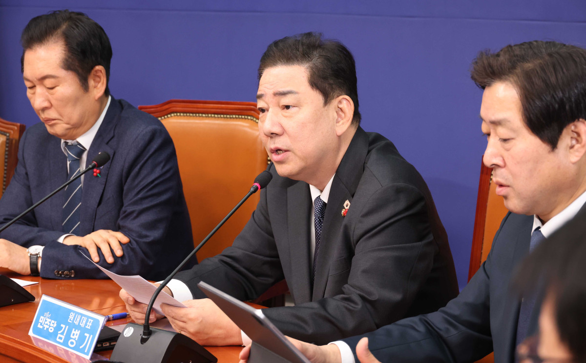 ▲김병기 더불어민주당 원내대표가 15일 오전 서울 여의도 국회에서 열린 최고위원회의에서 발언을 하고 있다. (사진=뉴시스)