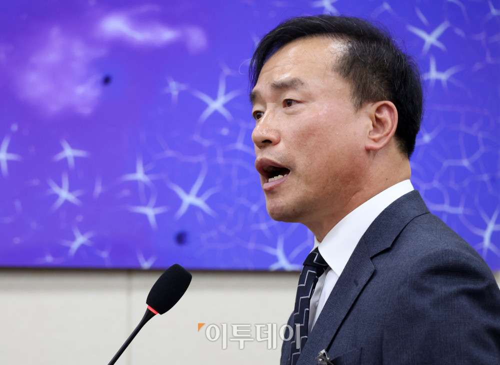 ▲김종철 방송미디어통신위원회 위원장 후보자가 16일 서울 여의도 국회 과학기술정보방송통신위원회 인사청문회에서 인사말을 하고 있다. 고이란 기자 photoeran@