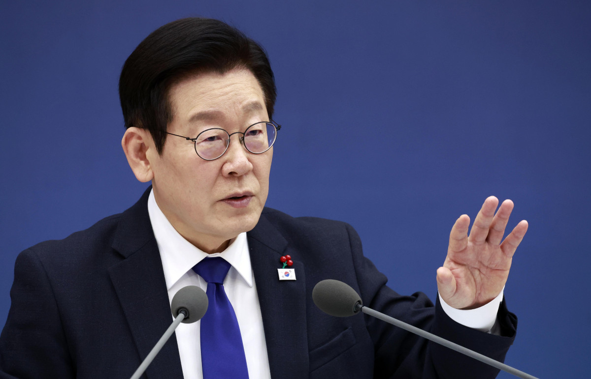 ▲이재명 대통령이 16일 세종시 정부세종컨벤션센터에서 열린 보건복지부(질병관리청)·식품의약품안전처 업무보고에서 발언하고 있다. 2025.12.16. (뉴시스)