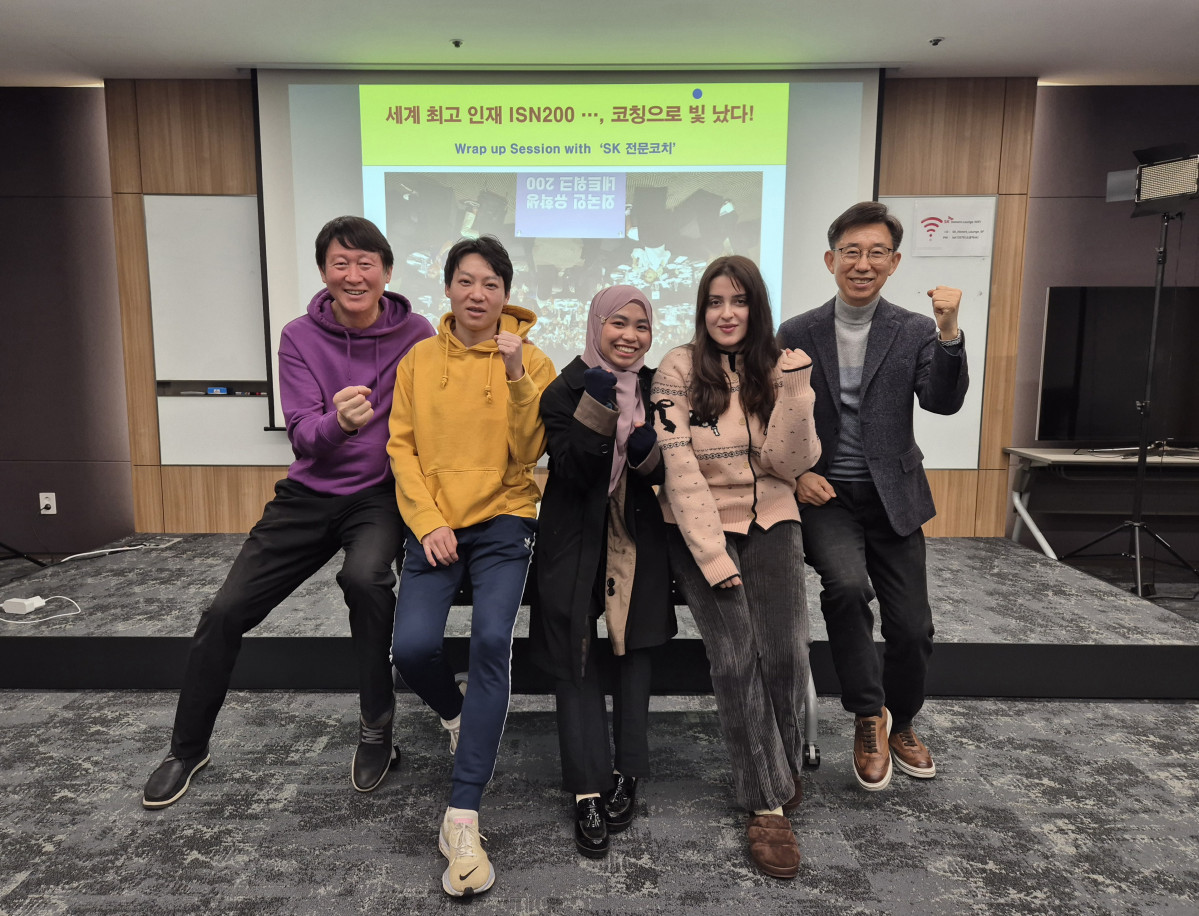 ▲16일 서울 강남구 SK오너스라운지에서 진행된 ‘외국인 유학생 네트워크(ISN) 200 코칭 프로그램’ 랩업 미팅 현장. (강문정 기자 kangmj@)