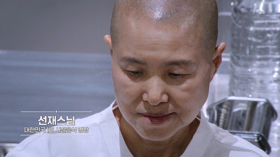 ▲'흑백요리사2' 선재 스님 vs 뉴욕에 간 돼지곰탕, 잣 요리 대결 승자는? (출처=넷플릭스 '흑백요리사2' 캡처)