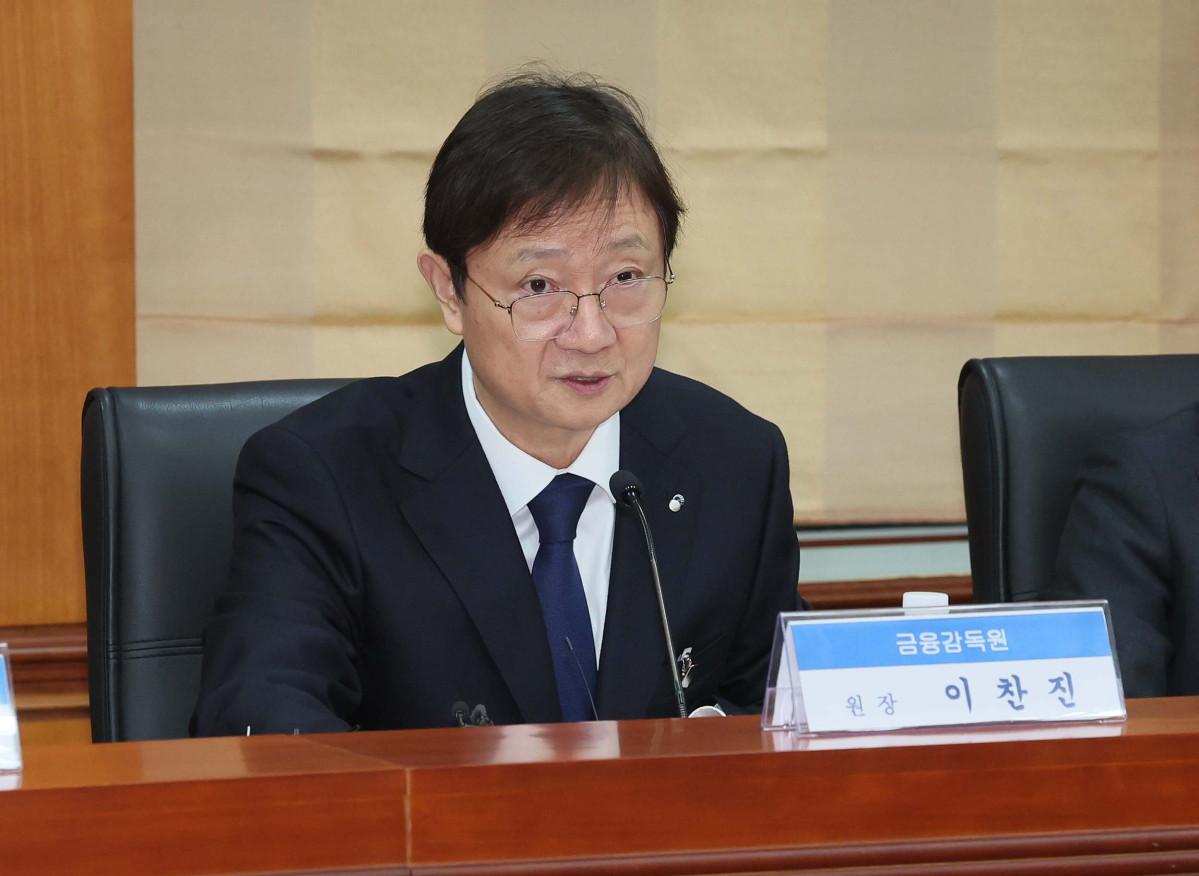 ▲이찬진 금융감독원장이 17일 서울 여의도 금융투자협회에서 열린 ‘금융감독원장-자산운용사 CEO 간담회’에서 모두발언을 하고 있다. 신태현 기자 holjjak@