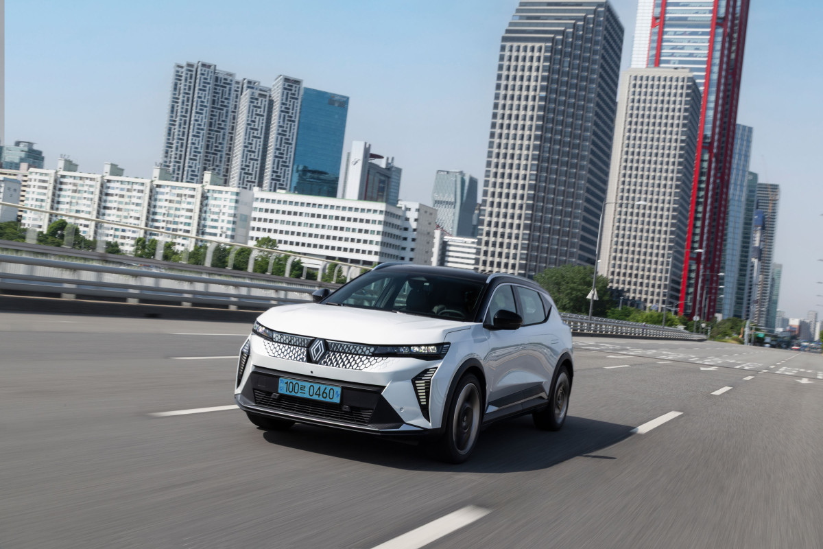 ▲세닉 E-Tech 100% 일렉트릭 주행 사진. (사진=르노코리아)