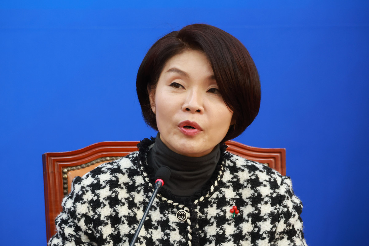 ▲더불어민주당 한정애 정책위의장이 18일 국회에서 열린 정책조정회의에 참석해 발언하고 있다. (사진=연합뉴스)