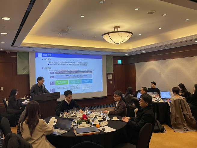 ▲한국디지털헬스산업협회는 18일 서울 강남구 그랜드 인터컨티넨탈 서울 파르나스에서 ‘2025년 디지털 헬스케어 서비스 상용화 촉진지원 사업 성과 설명회’를 개최했다. (사진제공=한국디지털헬스산업협회)