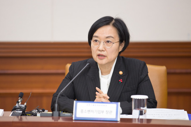 ▲한성숙 중소벤처기업부 장관이 18일 서울 종로구 정부서울청사에서 열린 제2회 과학기술관계장관회의에서 발언을 하고 있다. (사진제공=중소벤처기업부)