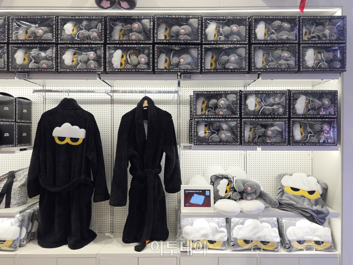 ▲19일 서울 마포구 케이팝 스퀘어 홍대점에서 '조앤프렌즈' 두 번째 팝업이 열렸다. (장유진 기자 @yxxj)