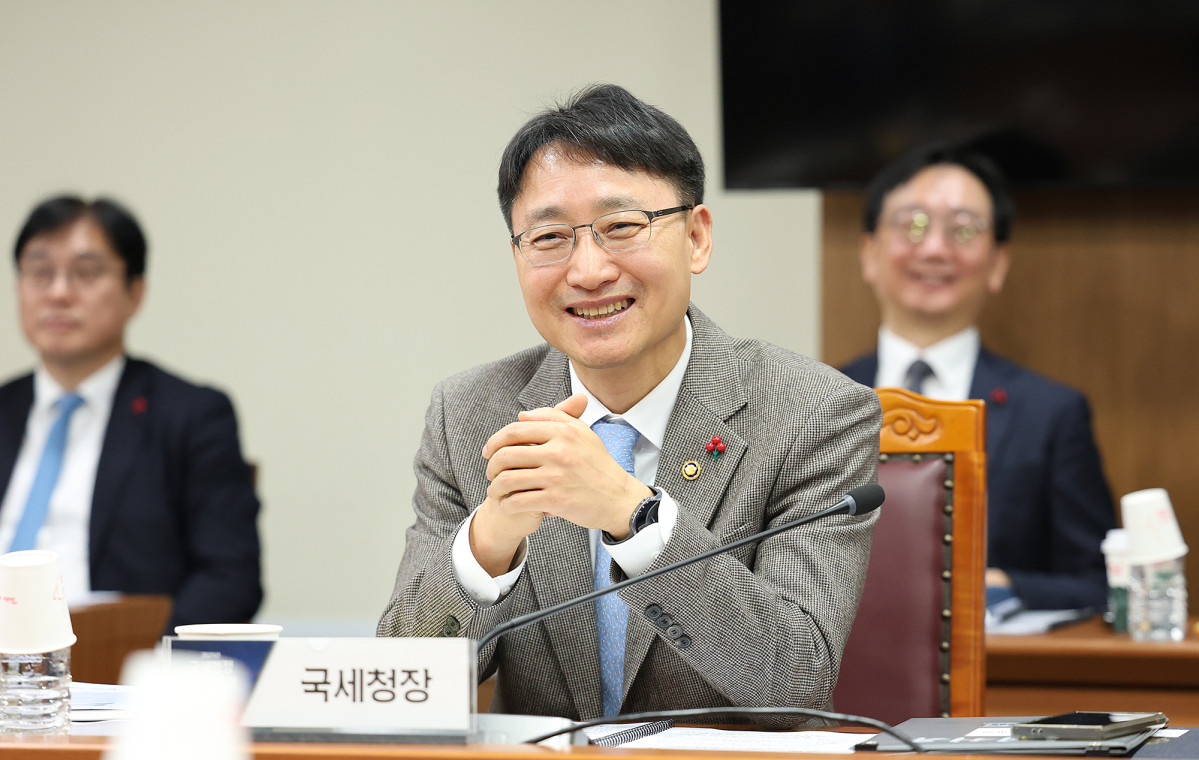 ▲임광현 국세청장이 19일 서울지방국세청에서 '2025년 국세행정개혁위원회 회의'를 열고 발언을 하고 있다. (사진제공=국세청)