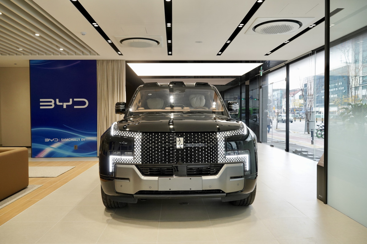 ▲BYD Auto 송파전시장에서 특별 전시 중인 양왕 U8 (사진=BYD코리아)