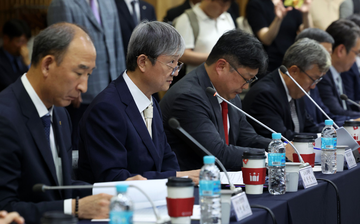 ▲이찬진 금융감독원장이 9월 1일 서울 종로구 생명보험교육문화센터에서 열린 보험회사 CEO 간담회에서 발언하고 있다.  (뉴시스)