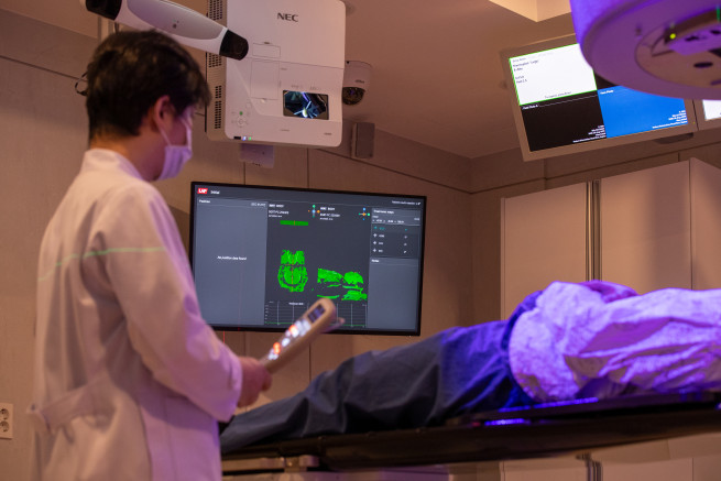 ▲표면유도방사선치료(SGRT)는 신체 표면을 실시간 스캔해 치료 위치를 정확하게 추적한다. (사진제공=고려대안산병원)