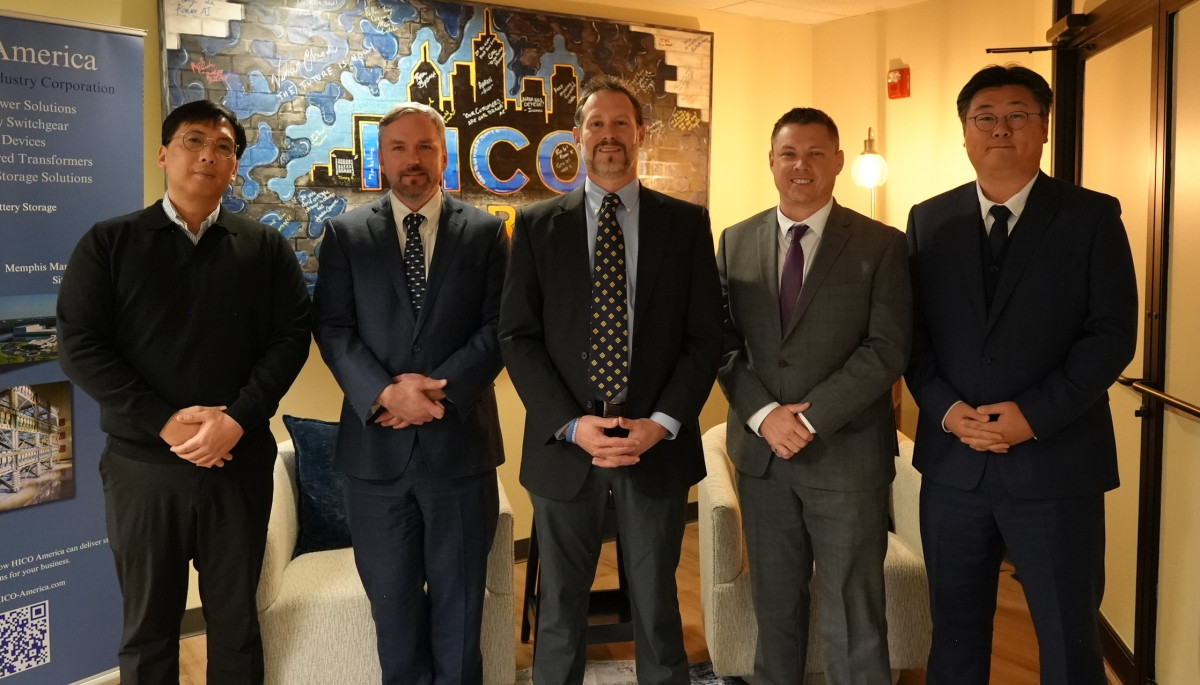 ▲올해의 자랑스러운 효성인상 수상자 5인 (좌측부터 브랜든 김PM, 알렉스 에버트PL, 빈스 키오도상무, 라이언 번스PL, 김형규PL)  (효성)