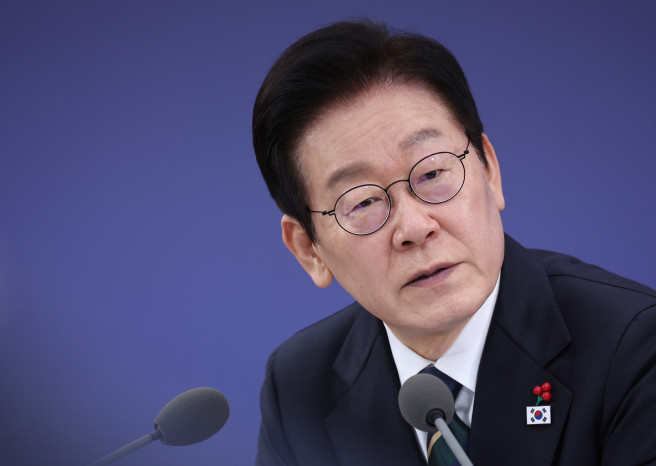 ▲이재명 대통령이 23일 부산 동구 해양수산부 청사에서 열린 국무회의에서 발언하고 있다.  (연합뉴스)