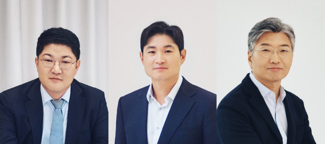▲이병만(왼쪽부터) 코스맥스 부회장, 이병주 코스맥스비티아이 부회장, 허민호 코스맥스비티아이 수석 부회장. (사진제공=코스맥스)
