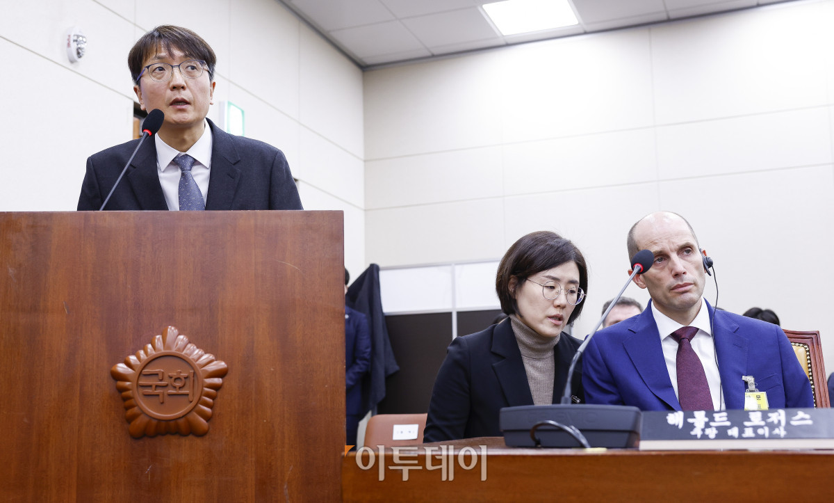 ▲박대준 전 쿠팡 대표이사가 30일 서울 여의도 국회에서 열린 쿠팡 침해사고 및 개인정보 유출, 불공정 거래, 노동환경 실태 파악과 재발방지 대책 마련을 위한 연석 청문회에서 의원 질의에 답변하고 있다. 조현호 기자 hyunho@