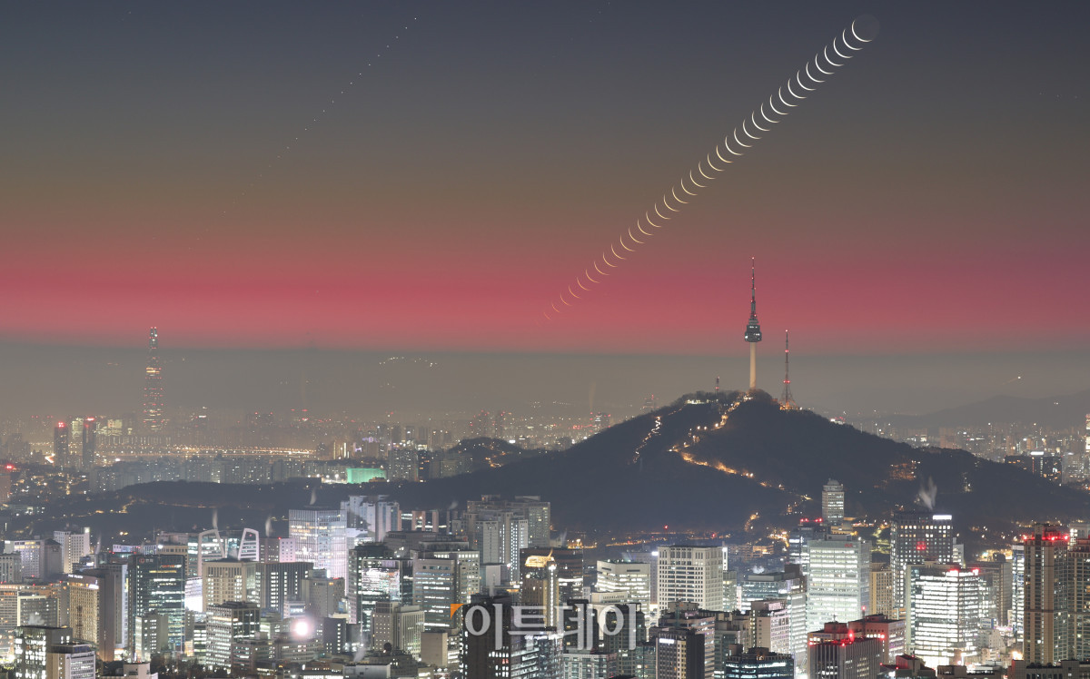 ▲캐논 EOS R3, 0.5s, f/4, ISO 200, 여러장을 연속 촬영해 레이어 합성. 고이란 기자 photoeran@