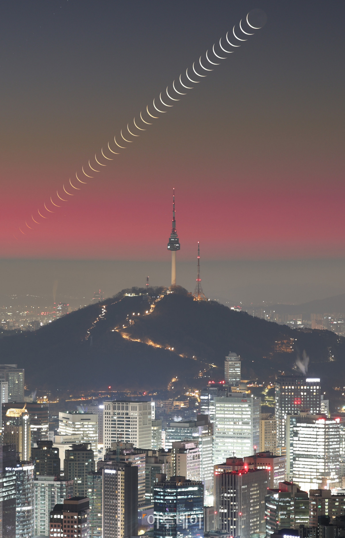 ▲캐논 EOS R3, 0.5s, f/4, ISO 200, 여러장을 연속 촬영해 레이어 합성. 고이란 기자 photoeran@