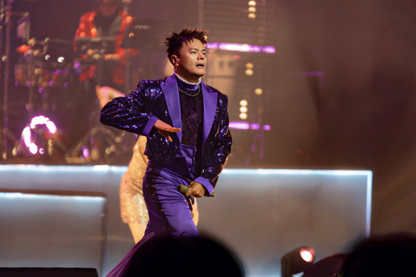 ▲박진영 연말 콘서트 'HAPPY HOUR'(사진제공=JYP엔터테인먼트)