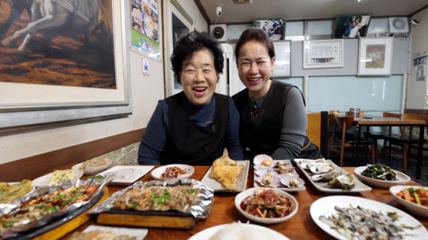 ▲'동네한바퀴' 오동동 통술집 (사진제공=KBS 1TV)