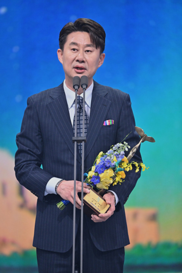 ▲남희석, 2025 KBS 연예대상 '프로듀서 특별상' 수상(사진제공=KBS)