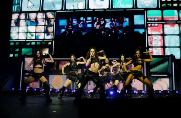 ▲KATSEYE 북미 투어 ‘BEAUTIFUL CHAOS’ 현장(사진제공=하이브x게펜 레코드)