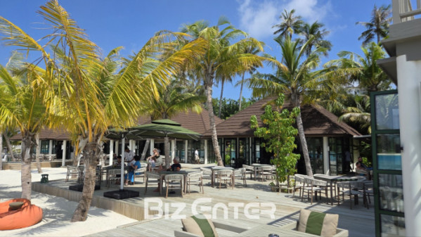 ▲몰디브 올후벨리 리조트 크러스트 앤 플레임(사진=문연배 기자)