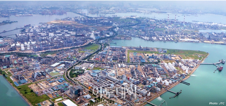 ▲싱가포르의 정유·석유화학·에너지 산업 중심 거점 ‘주롱섬’ 전경. 출처 싱가포르도시공사(JTC)